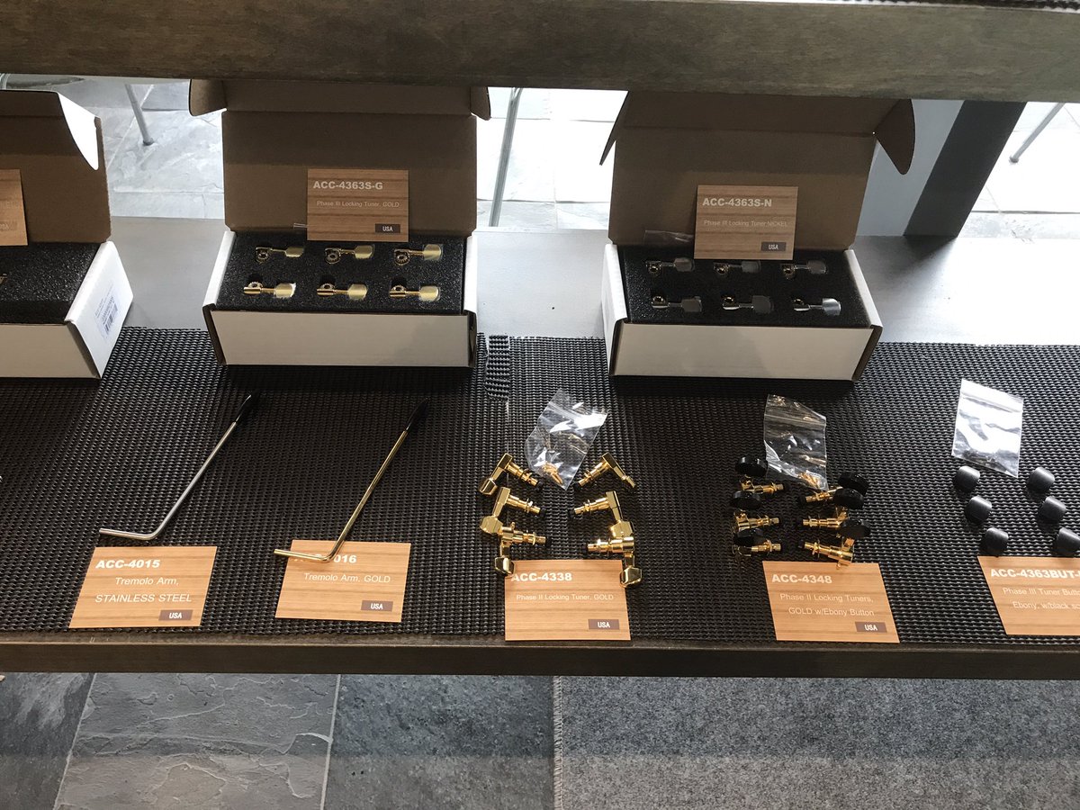 ishibashimusic's tweet photo. PRS EXPERIENCE会場内にはPRSのパーツ類も多数展示 PUからノブ、トグルスイッチまで幅広くラインナップされています。お探しのパーツがありましたら、イシバシ楽器へお気軽にお問い合わせ下さい! #prsexperience https://t.co/XIl0ja9WEW