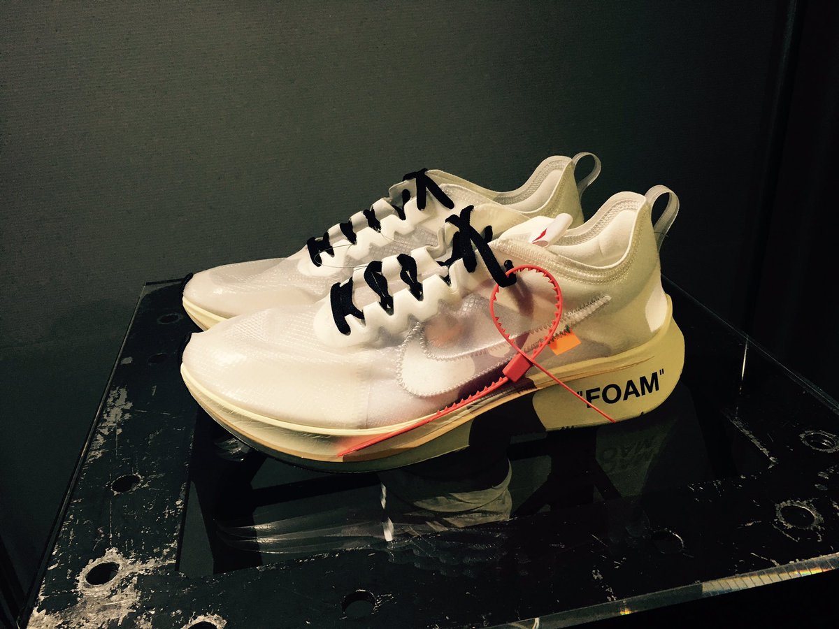 pandakeiko's tweet photo. THE TEN CELEBLATION
白いの好きー👟

#ナイキ
#nike 
#niketheten 
#offwhite 
#offwhitenike

https://t.co/f5bNKq9GuU https://t.co/wf7LLDrxIt