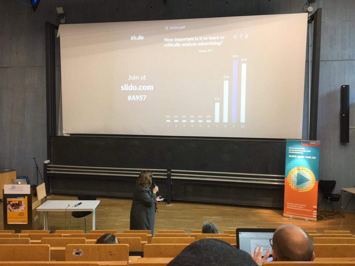 FriedhelmLorig's tweet photo. Live Polls mit sli.do zur Wichtigkeit unterschiedlicher Media-Skills in der Keynote von Prof. Dr. Renee Hobbs @ #gmk17 https://t.co/KxFRMfCkBh
