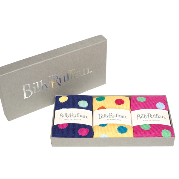 ChelsPhysicGdn's tweet photo. In the lead up to our Christmas Fair, we're teaming up with some suppliers to give you a sneak peak of the treats that will be on offer. Today it's @BillyRShoes &amp; we're giving away one of their super sock boxes https://t.co/jXyJEJLSCu. RT to win! #Competition #ChristmasFair https://t.co/iuavBCsPlT