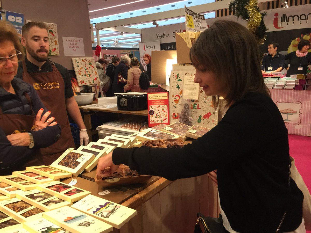 less_paris's tweet photo. On ne sait plus où donner de la tête tellement les stands sont jolis ! 😍#SalonCSF #lessparis https://t.co/rbWzBqIYgs