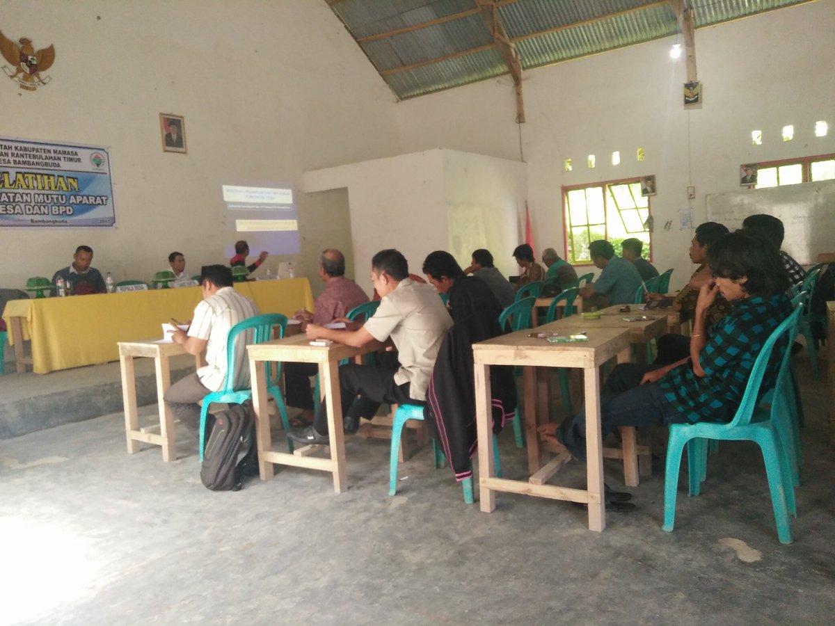 Stevaniewels's tweet photo. Pelatihan peningkatan mutu aparat Desa dan BPD
#ManfaatDanaDesa
#sulbar
@jokowi 
@EkoSandjojo 
@taufikmadjid71 
@KemenDesa https://t.co/u8xf8B9UiU