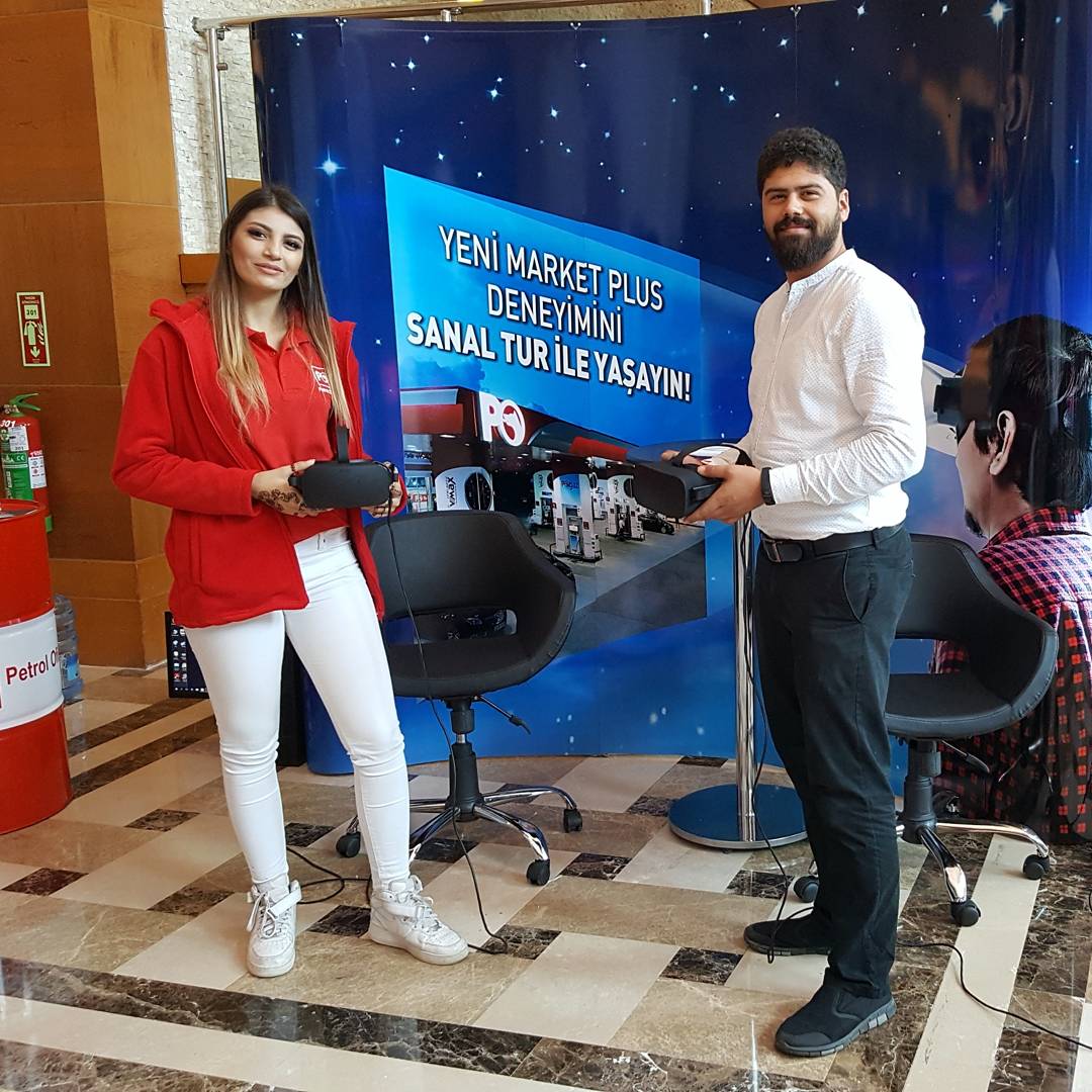 360VRTurkey's tweet photo. Petrol Ofisi bayii toplantısında, yeni market konsepti temalı hazırlamış olduğumuz VR filmi deneyimletebilmek için 3 adet stant kurduk https://t.co/GbDf2R4mk9