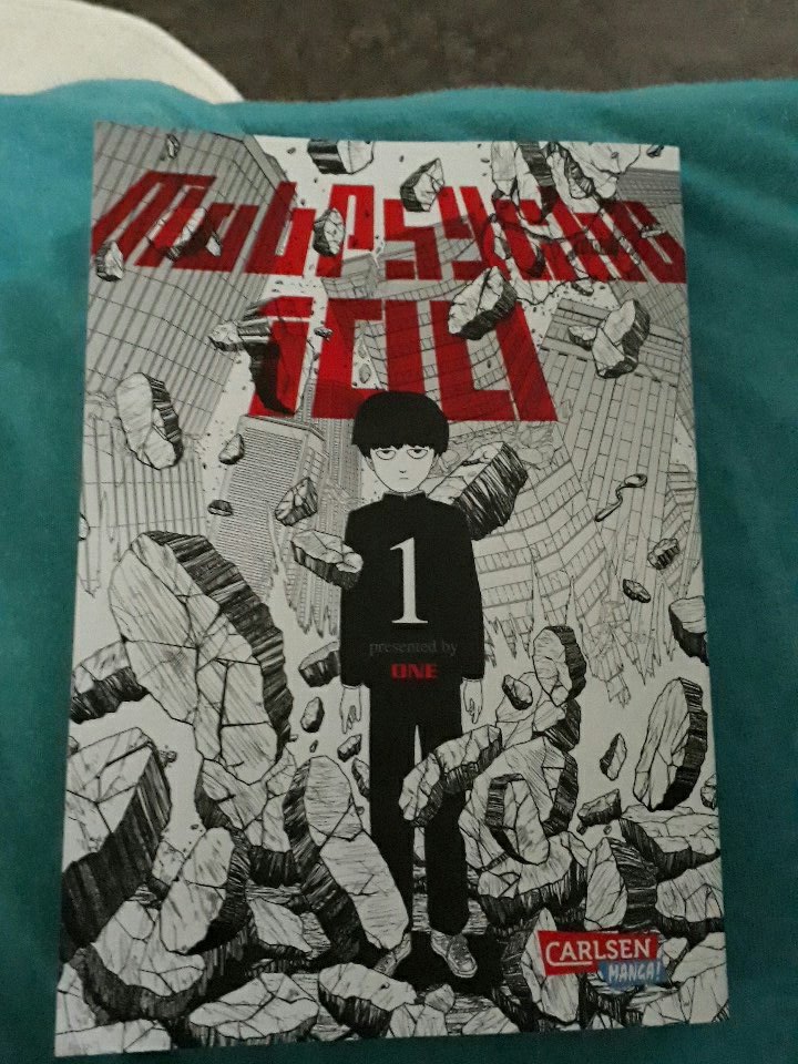 Sandro8708's tweet image. Mob Psycho 100. Its finally in Switzerland :D Its so terrible drawn, you will love it