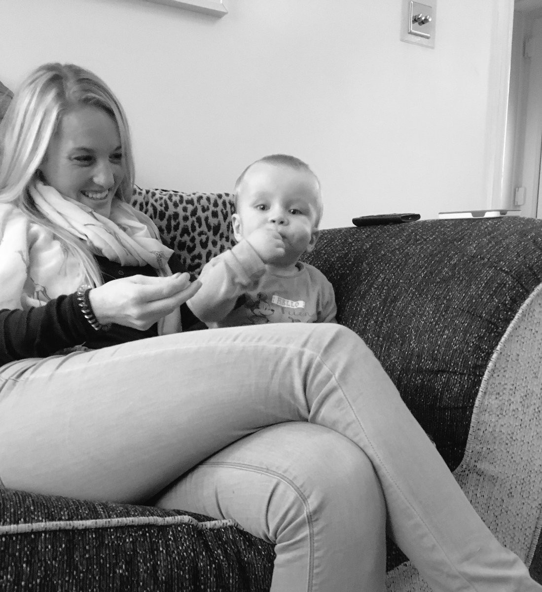 _kayla_1233's tweet photo. Best mates #lovestoshare #bestie #chocolate #smile https://t.co/dG3MHvLy27