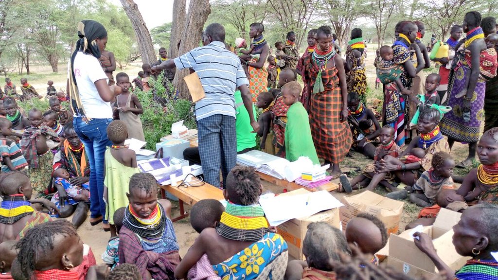 KenyaRedCross's tweet photo. Huge turn out in Loima and Kangabaangae, Turkana, as mothers bring their children for immunization and treatment. KRCS and @UNICEFKenya are currently carrying out a #CatchUpCampaign meant to deliver critical health services in 11 counties. https://t.co/kDpm5iWKKu