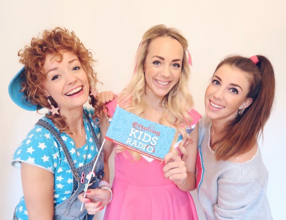 Wat een super leuke dag gaat dit worden! Eerst hebben we onze Sinterklaas uitzending op <a href="/EftelingRadio/">Efteling Kids Radio</a> 📻 om 11.00 uur en daarna mogen wij optreden 🎤 voor Sinterklaas tijdens de intocht in Leek. Hoe leuk is dat!🎉
Liefs, Raak!

#sinterklaas #welkomstdans #boot #radio #efteling