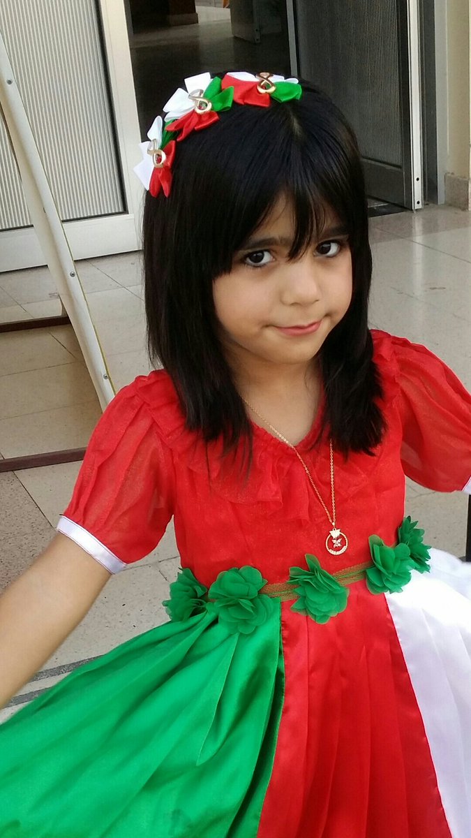 صباحكم دولة ميلادها اليوم
وأعلام تعانق الجوالجميل*
صباحكم وطن يستحق منا الدعا*
آللهم اجعل عُمان بلداً آمناً*
       🇴🇲صباح الوطن الغالي *🇴🇲