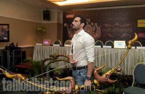 stri72's tweet photo. No one can replace him as Karn #4YearsAhamAsKarna #OneAhamSharma @1AhamSharma 😎😎 https://t.co/jhkM4H9Skv