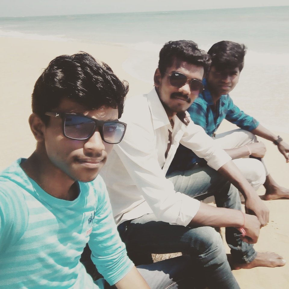 Mahesh_573's tweet photo. A day spend with friends is always a day well spend👌. https://t.co/sGcp9yTKhc