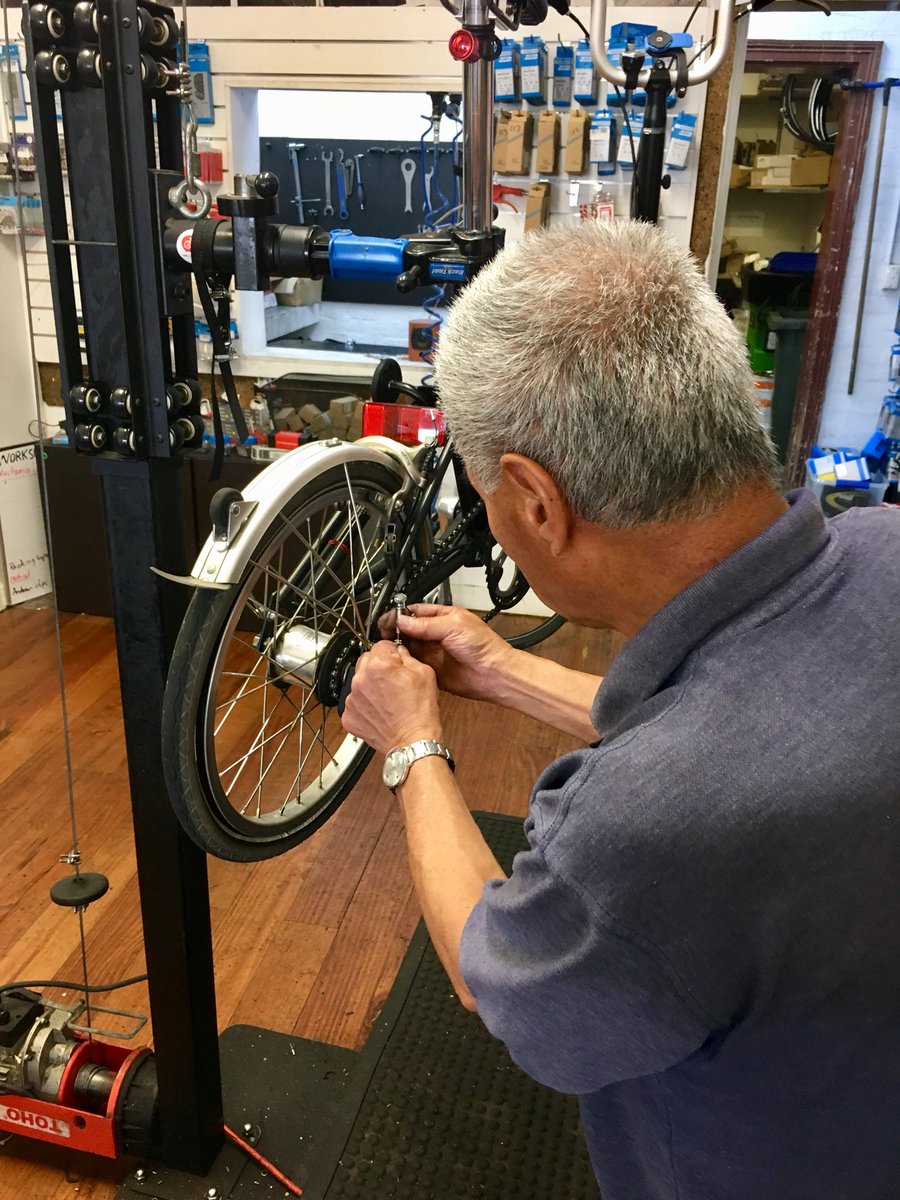 Brompton_MEL's tweet photo. Todayโs #Brompton #maintenancesession was a blast! Our #bromptoneers had fun learning practical skills and tips. Thanks @Velo_Cycles for hosting & running the session. ๐#premierstore #bicyclemaintenance #upskilling #madeforcommuting #madeforcities #madeformelbourne https://t.co/ep7hmmVvL3