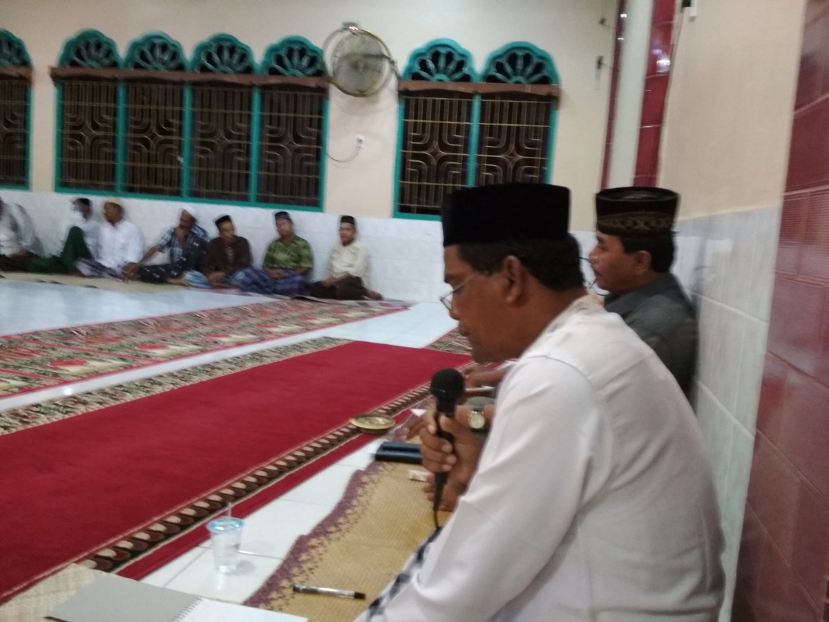 zulfazl24593934's tweet photo. #Manfaatkan Dana Desa
#Aceh

@jokowi 
@EkoSandjojo 
@anwsanusi 
@taufikmadjid71 
@fachrilabalado 
@KemenkeuRI 
@khadafibarawas2 

Kegiatan Musrenbangdes (Musyawarah perencanaan Pembangunan Desa)  Desa Mns.  Ceubrek, Kec.  Lhoksukon,  Kab.  Aceh Utara dlm lensa dokumentasi https://t.co/DOdZz04tBS
