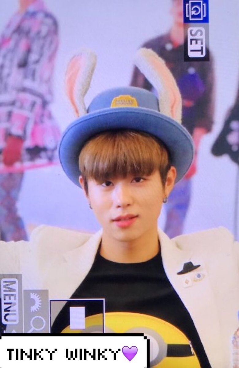 JIAHNnet's tweet photo. 171118 부산 팬싸 프리뷰
쥬디 쥬디🐰🐰🐰🐰💘💘💘
#in2it #인투잇 #지안 #jiahn #유지안 https://t.co/f8COptE4xx