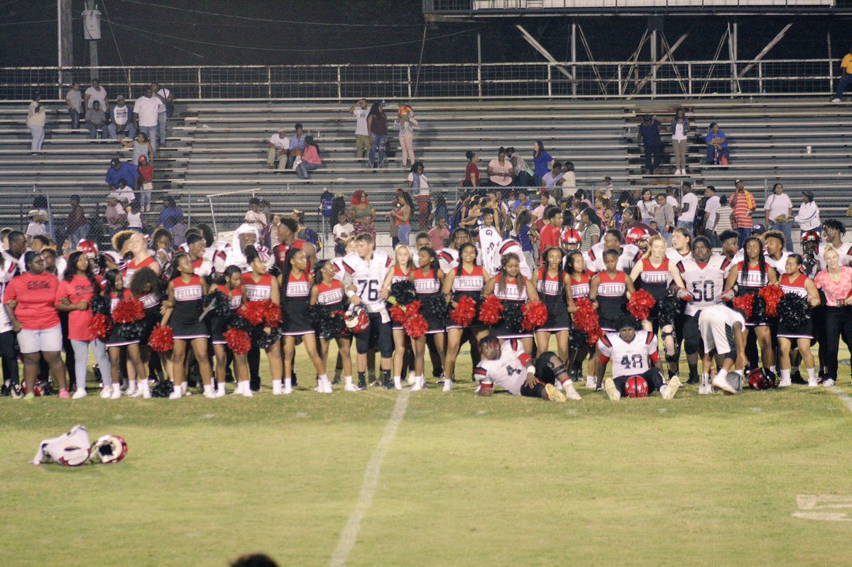 thecallieprince's tweet photo. not just a team, we're family π΄β«οΈπͺ #phillyhigh https://t.co/bFTsKsynhQ