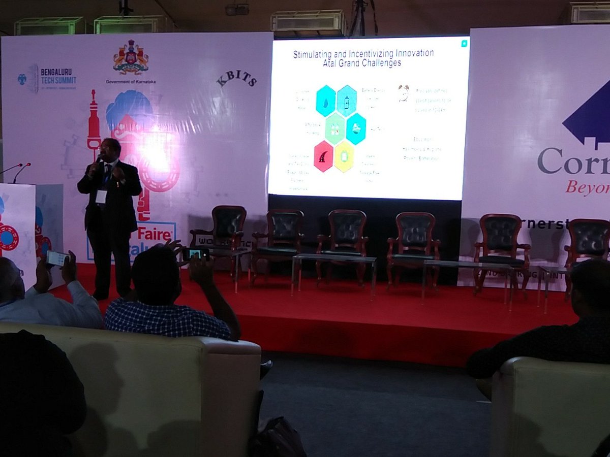 makewithWP's tweet photo. Ramanan R, Head of Atal Tinkering Laboratories giving us a peak into the future of India and STEAM education right here at Maker Faire Bengaluru! #mfb2017 @blrtechsummit @PMOIndia @NITIAayog @AtalTinkering @PriyankKharge @Gaurav_Gupta67 https://t.co/2zF65k6WEi