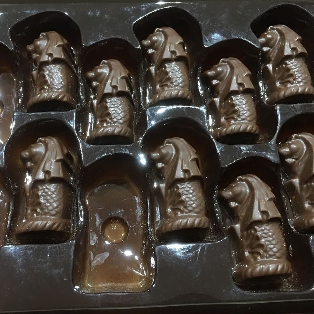 ルチルスター Twitter પર Niigata 新潟 シンガポール 旅行 おみやげつき マーライオン チョコレート チョコ 甘味