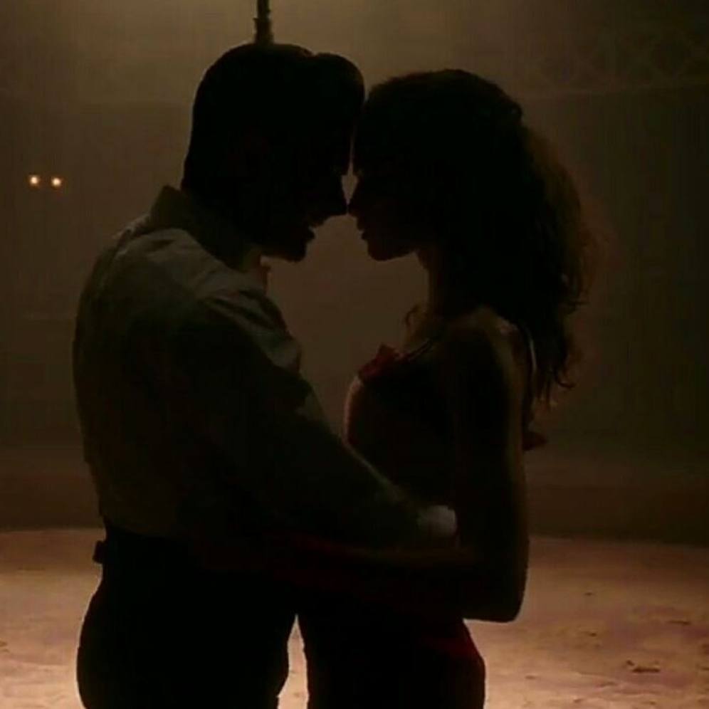 Elisa Casiraghi (@allthatmeghan) on Twitter photo 