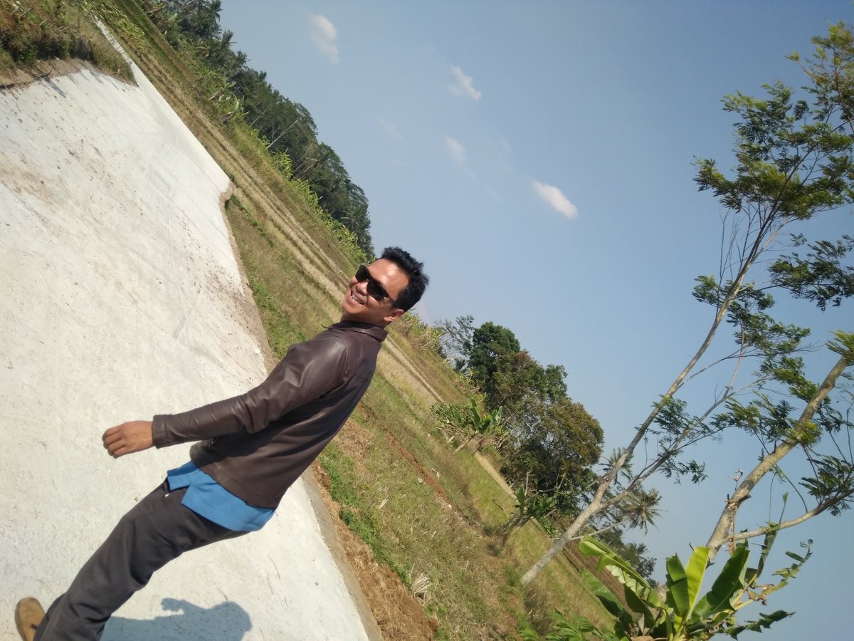 callme_007's tweet photo. #ManfaatDanaDesa 
Kab #Ciamis 
Prov #Jawabarat
@jokowi
@EkoSandjojo
@anwsanusi
@taufikmadjid71
@fachrilabalado
@KemenkeuRI https://t.co/bWeuj4EqlG