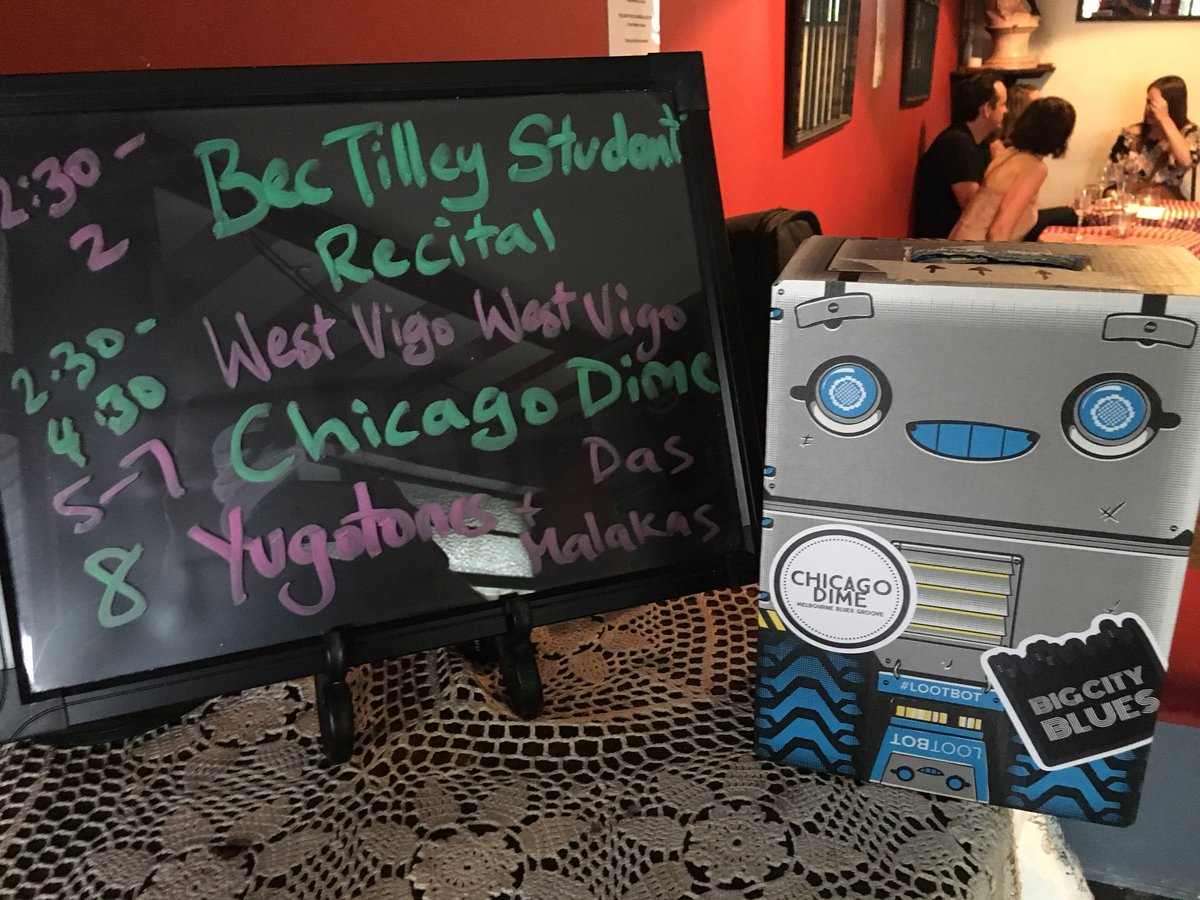 chicagodime's tweet photo. LootBot is ready to take donations as we start our second set at #openstudiobar #lootcrate https://t.co/bBIrE2RN4W