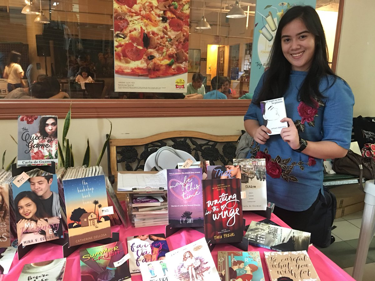 kaithcimafranca's tweet photo. Sana ready na sya masaktan. Char. Haha. @alyal_20. Thank you for buying! #FilReadercon2017 https://t.co/7vMwVNVAgk
