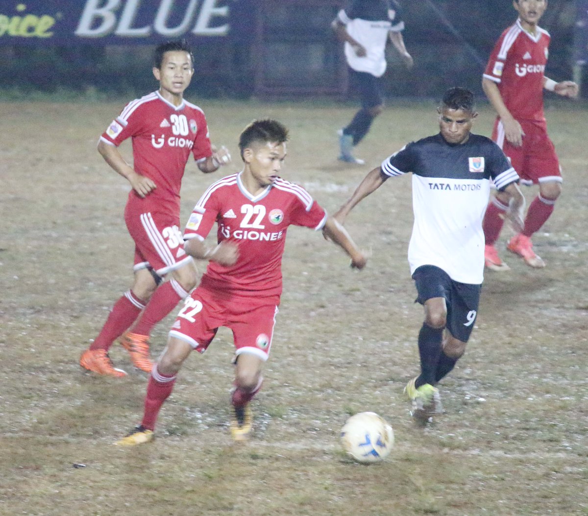 lajongfc's tweet photo. #Lajong played a goalless draw yesterday vs MLP in their last league stage match. The Reds are 3rd with 24 points and are through to the semis of the #SPL2017!
#GoLajongGo https://t.co/EnPwqYIQpN
