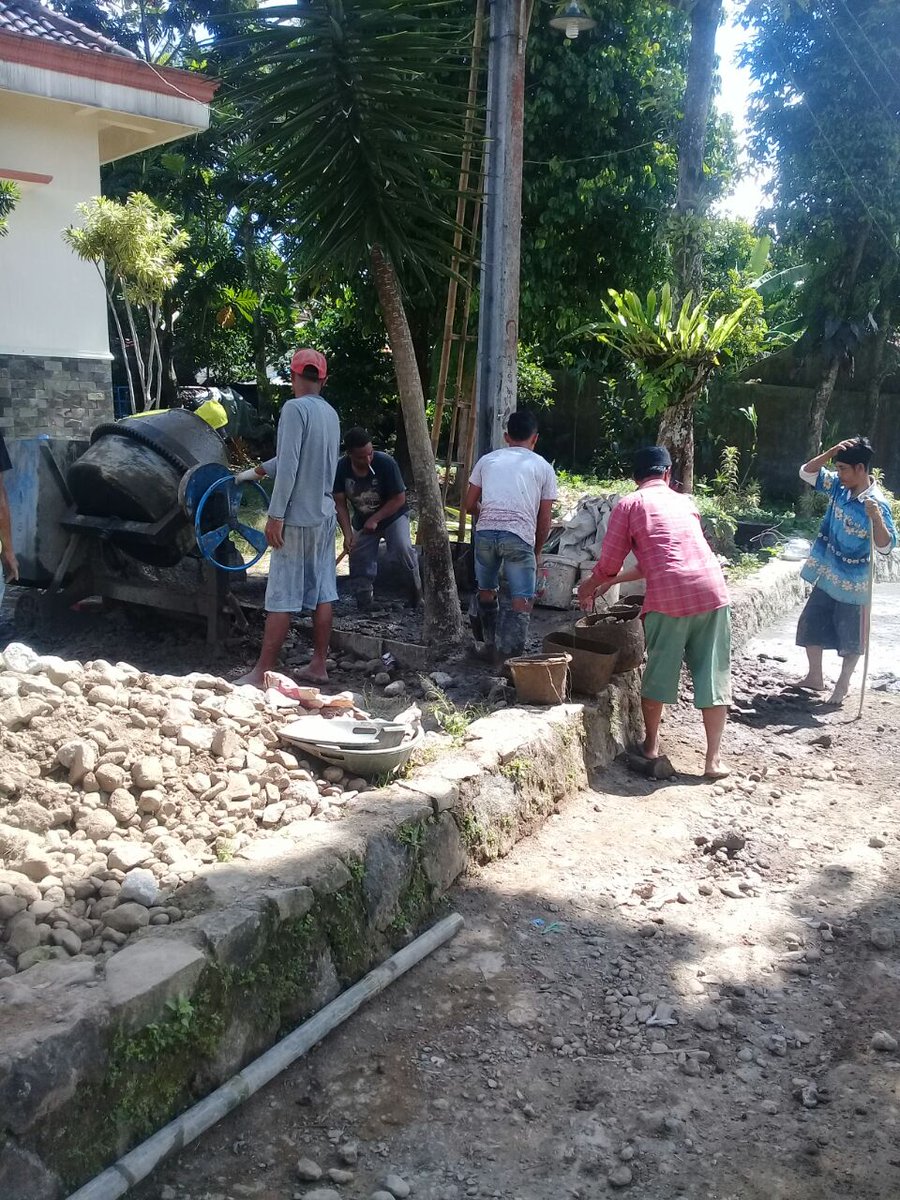 aromli354's tweet photo. Dana Desa bukti pembangunan secara merata...... #ManfaatDanaDesa #JawaBarat terimakasih @jokowi @EkoSandjojo @tppindonesia @KemenDesa https://t.co/HgJixutfA7