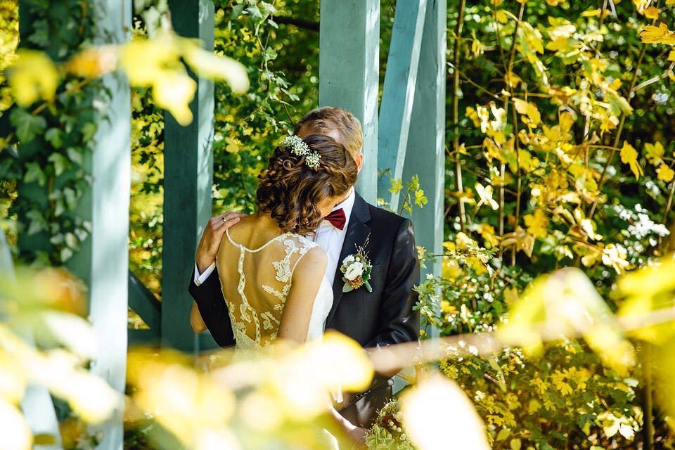 LichtUndHerz's tweet photo. Bei dieser traumhaften Hochzeit hat der „goldene Oktober“ seinem Namen alle Ehre gemacht #hochzeit #schlosshochzeit #herbsthochzeit #lichtundherz #brautpaar #brautpaarshooting #fotograf #karlsruhe #stuttgart #pforzheim #myhochzeitswahn #Weddingpic
#muchl… https://t.co/cB5muUY0P1 https://t.co/KrMghE35Dp