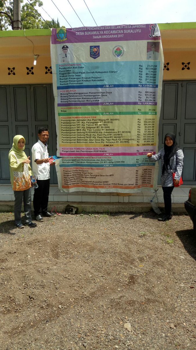 Tranfaransi APBDesa #ManfaatDanaDesa #Cianjur #Jabar <a href="/jokowi/">Joko Widodo</a> <a href="/EkoSandjojo/">Eko P. Sandjojo</a> <a href="/anwsanusi/">Anwar Sanusi</a> <a href="/taufikmadjid71/">IG : taufik.madjid</a> <a href="/KemenkeuRI/">#UangKita</a>