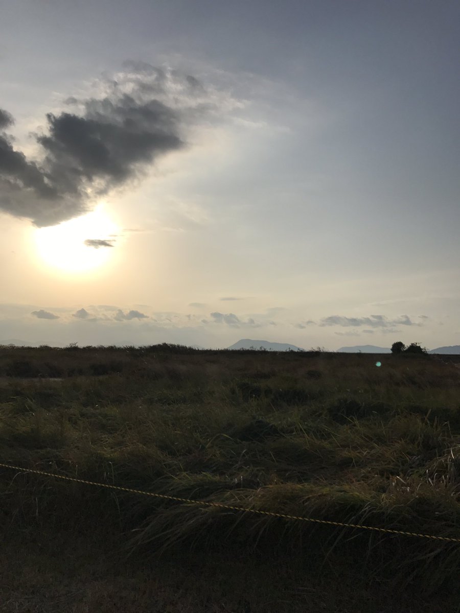 yuto4608's tweet photo. 仕事終わってホテルに帰る道��りで
見えるこの景色は格別やね…
その中で缶コーヒーのんでタバコ
すってFM802きいて浸りながら
帰るってもっと格別やね
四国ええところ。お疲れ様でした！ https://t.co/94IK4OGnLc