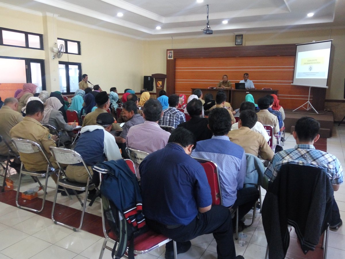 Pembentukan TPID Kec. Kutawaringin
#ManfaatDanaDesa#Jabar
<a href="/jokowi/">Joko Widodo</a>
<a href="/EkoSandjojo/">Eko P. Sandjojo</a> 
<a href="/taufikmadjid71/">IG : taufik.madjid</a>