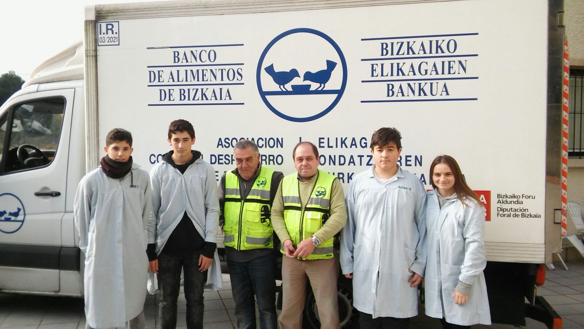 KARMENGOAMA's tweet image. 849,625kg! Bizkaiko Elikagai Bankura eramateko batu dugu #janari kantitatea da. Eskerrik asko!!!
#KarmengoAma #Elkartasuna #Solidaridad #Hezkuntza #Amorebieta #Educación