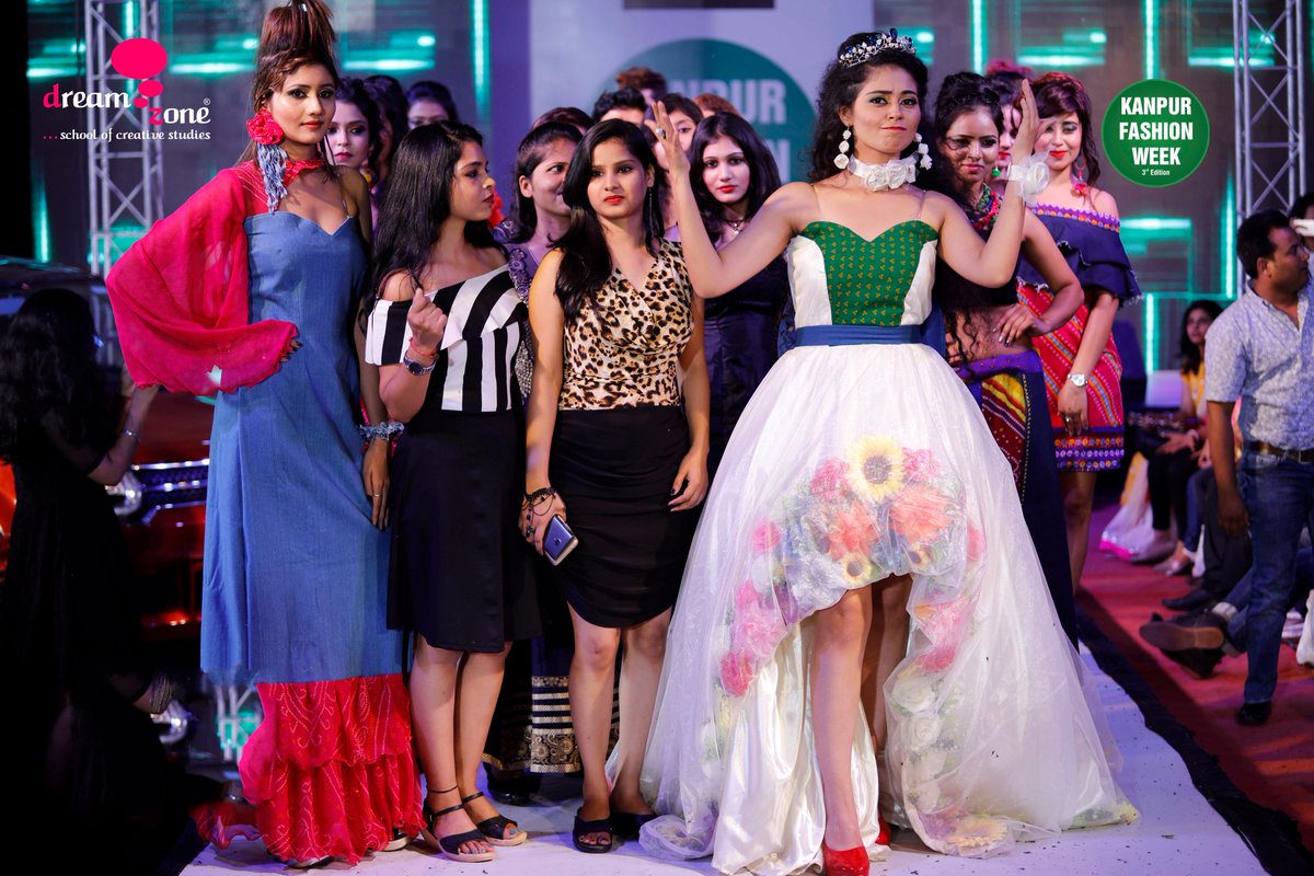 dreamzoneknp's tweet photo. it was a wonderful show
#kanpurfashionweek #dreamzone #kanpur #fashiondesigninkanpur #kanpuriets #kanpurnews #kanpuriya #fashionshow #fashiondesign #fashion #dresses #modeling #models https://t.co/2qwApApyqD