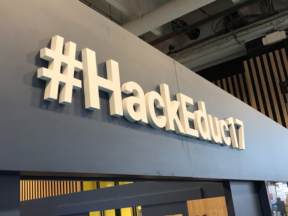 Stephane_Proust's tweet photo. @LionelCaylat @classe_alexis @DANEVersailles Bravo encore pour votre participation ! Nous allons poursuivre la réflexion engagée lors du #HackEduc17 par l’équipe @DANEVersailles https://t.co/dRY4BzYY2u