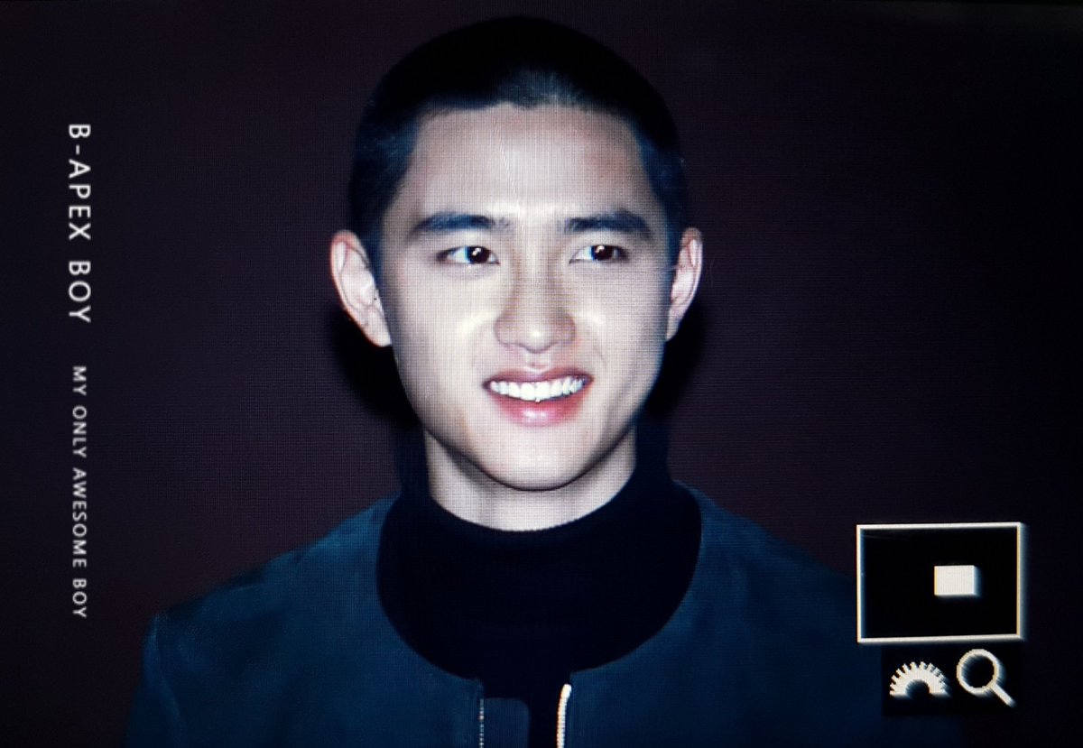 bapexboycom's tweet photo. 171118 건대입구 무대인사 #경수 #DO

엄마 겁나 귀엽긔~~~~~~~~상큼상콤 https://t.co/jporSL72no