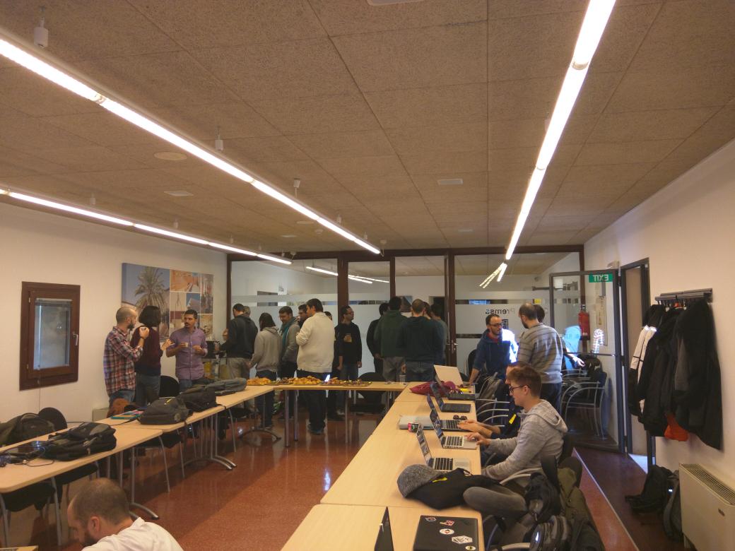 scmallorca's tweet photo. Empezamos el #gdcr17 😎🔝👏👏👏👏 https://t.co/xVnsnXkK1p