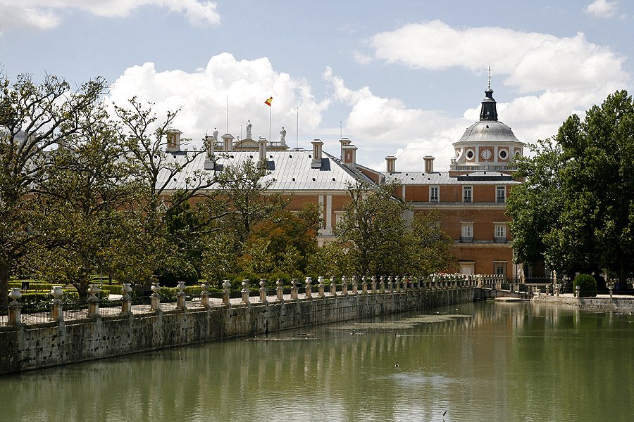 VisitMadrid_es's tweet photo. Aranjuez y su entorno son preciosos. Siempre te van a sorprender https://t.co/GoMoOvDap0 https://t.co/QRcELN4W4d