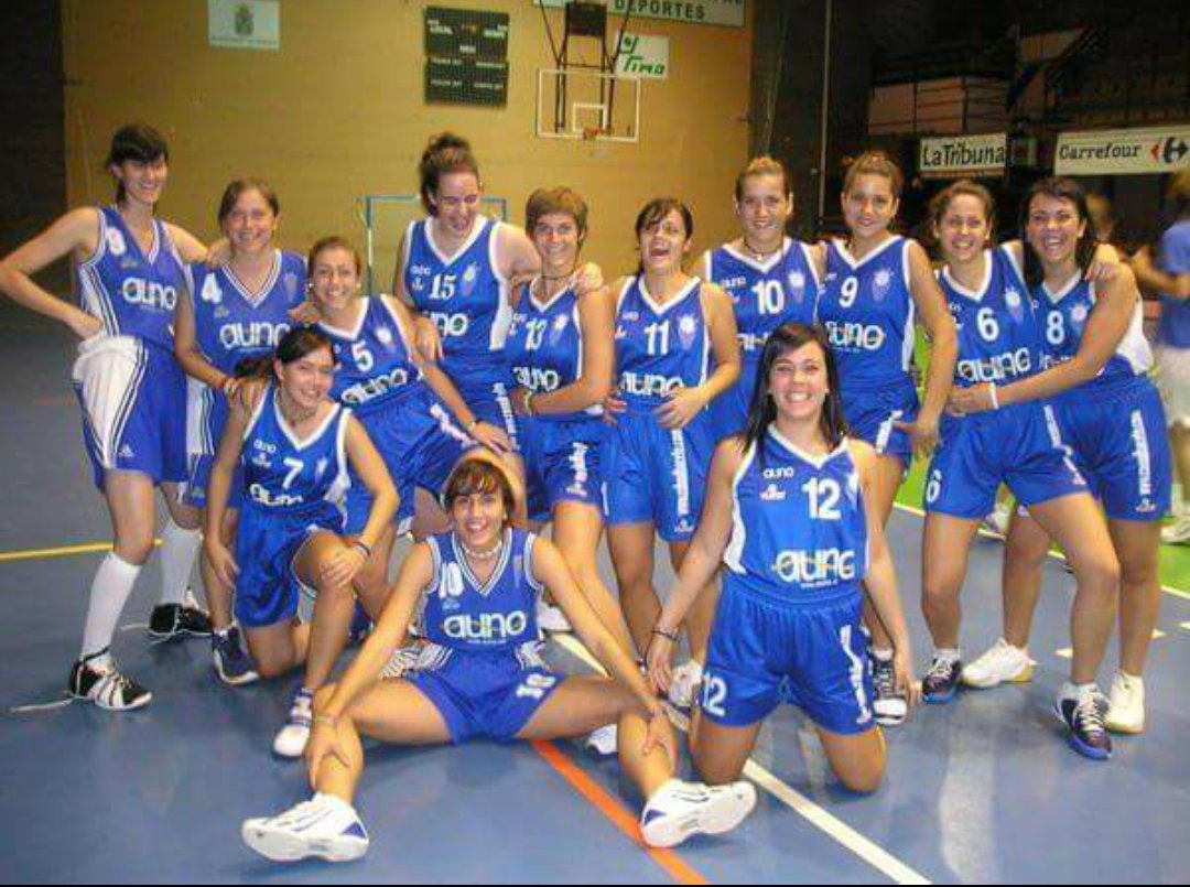 kaar7's tweet photo. Ojito a las "viejas glorias" del baloncesto albaceteño... @ucacb  lo mejor que me dio el baloncesto fue este equipo (: https://t.co/8aWGIUgo7E