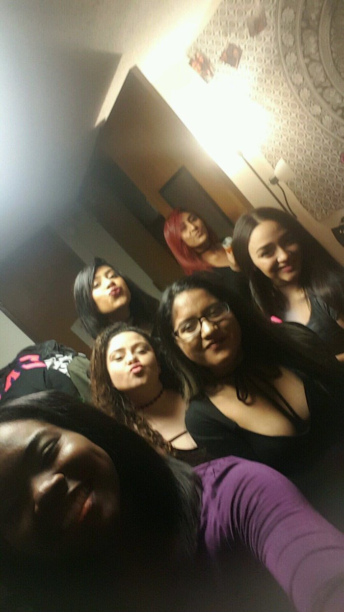 ah_te_she_ah's tweet image. On November 18, 2016 at 2:54:54 I crossed over into Gammaland with 7 other beautiful individuals. Here we are a year later and we have grown so much. Happy one year to MY ship G.S. Diamantes 💖💜 Love y’all so much 😘. One year down, more to come #gammacall #fall16 #sigmaline