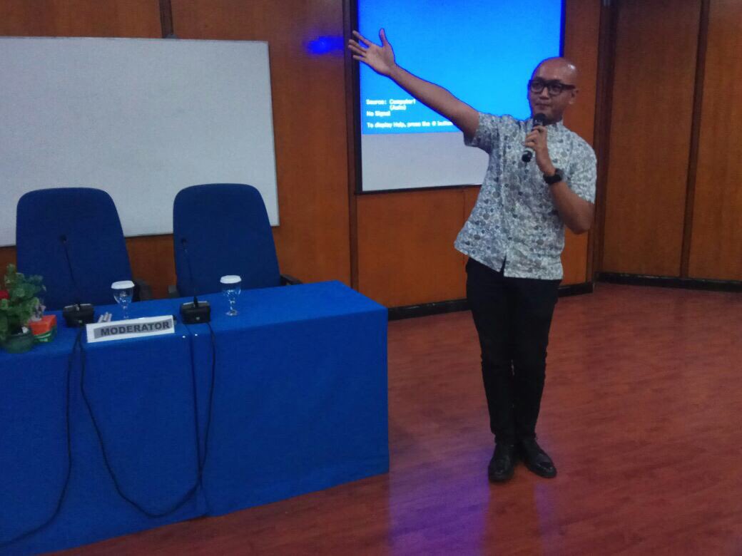 Iprahumas's tweet photo. 2. Tema #AHI #IvanCoach #PCLAN kali ini : Workshop Improving Your Personnal Skill. Acara dislgrkan di Kampus PPLPN @LAN_RI https://t.co/Uj9zWyrJUK