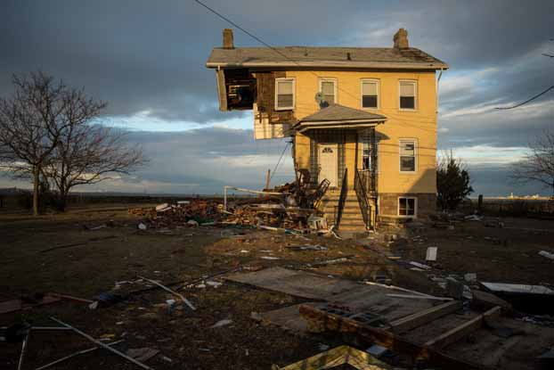 GulfCoastCW's tweet photo. Lower level living space also provides a safe haven from tornadoes, hurricanes and windstorms. https://t.co/kVvH80ZiAv