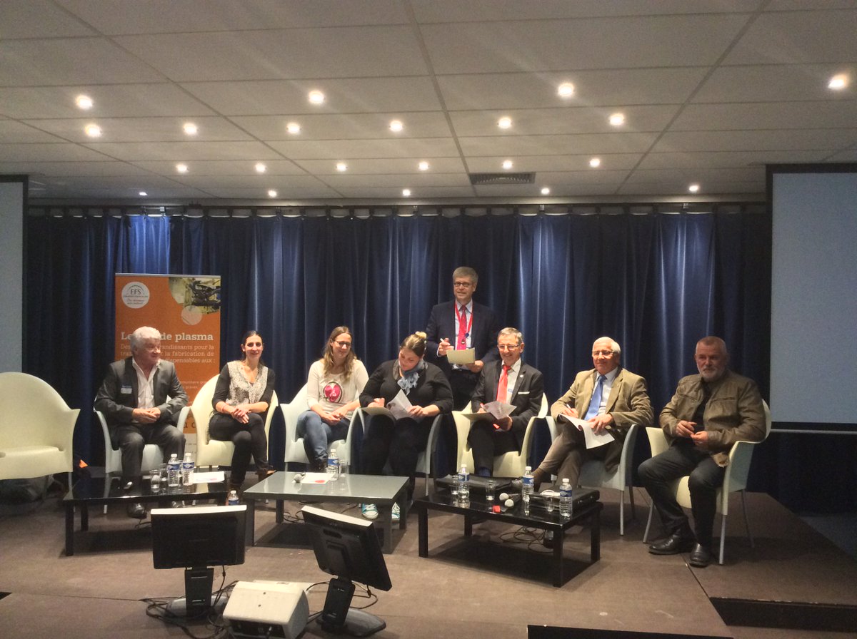 EFS_dondesang's tweet photo. Le jour des @Dondevie, l'EFS Bourgogne Franche-Comté, signe avec @AssoACCL et les Associations pour le Don de Sang Bénévole de la région une convention pour intensifier leur action, trouvez la collecte la plus proche sur https://t.co/fsuHzjqK8W https://t.co/1JIiDAWglx