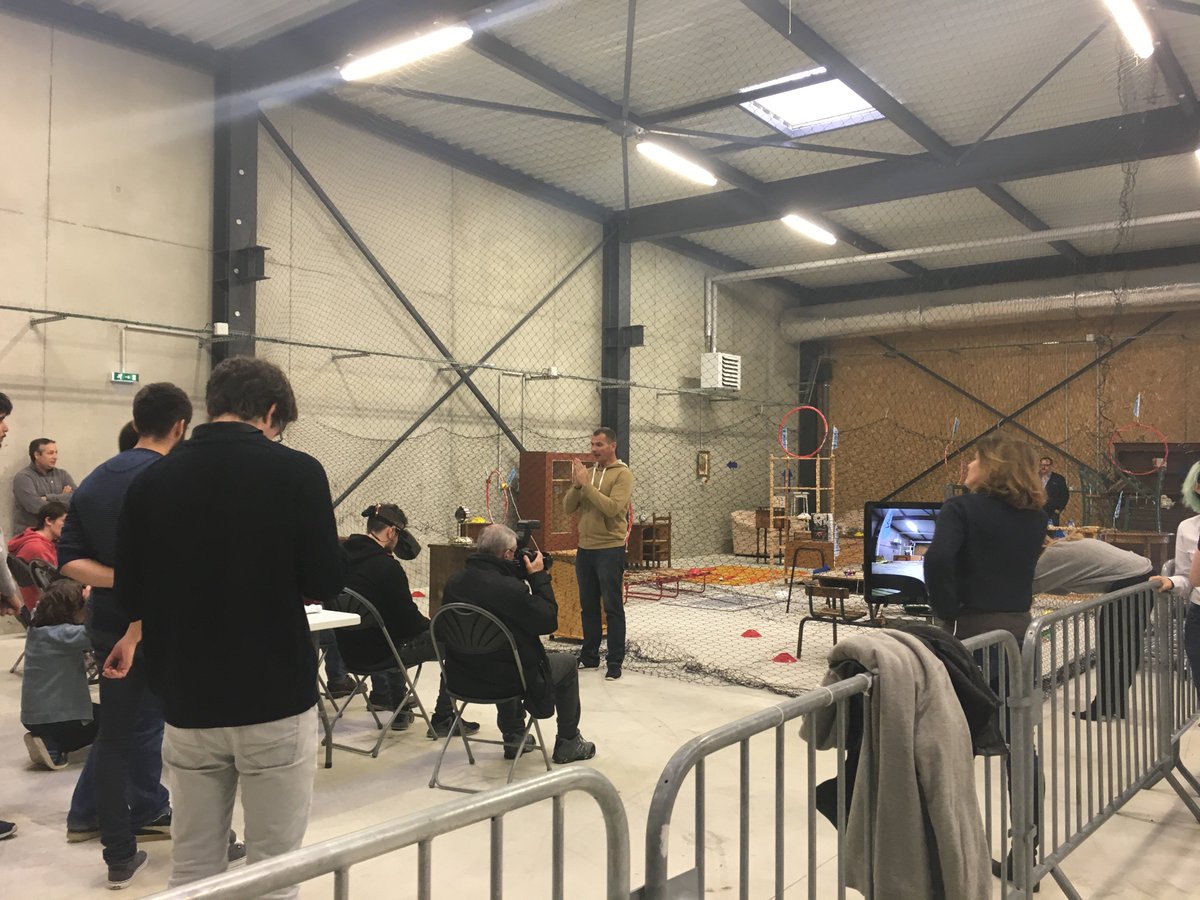 Pilotes amateurs FPV s'affrontent à Inovia #InoviaDays @Drone_d_ecole <a href="/Inovia/">Inovia Capital</a> @innovationHDF