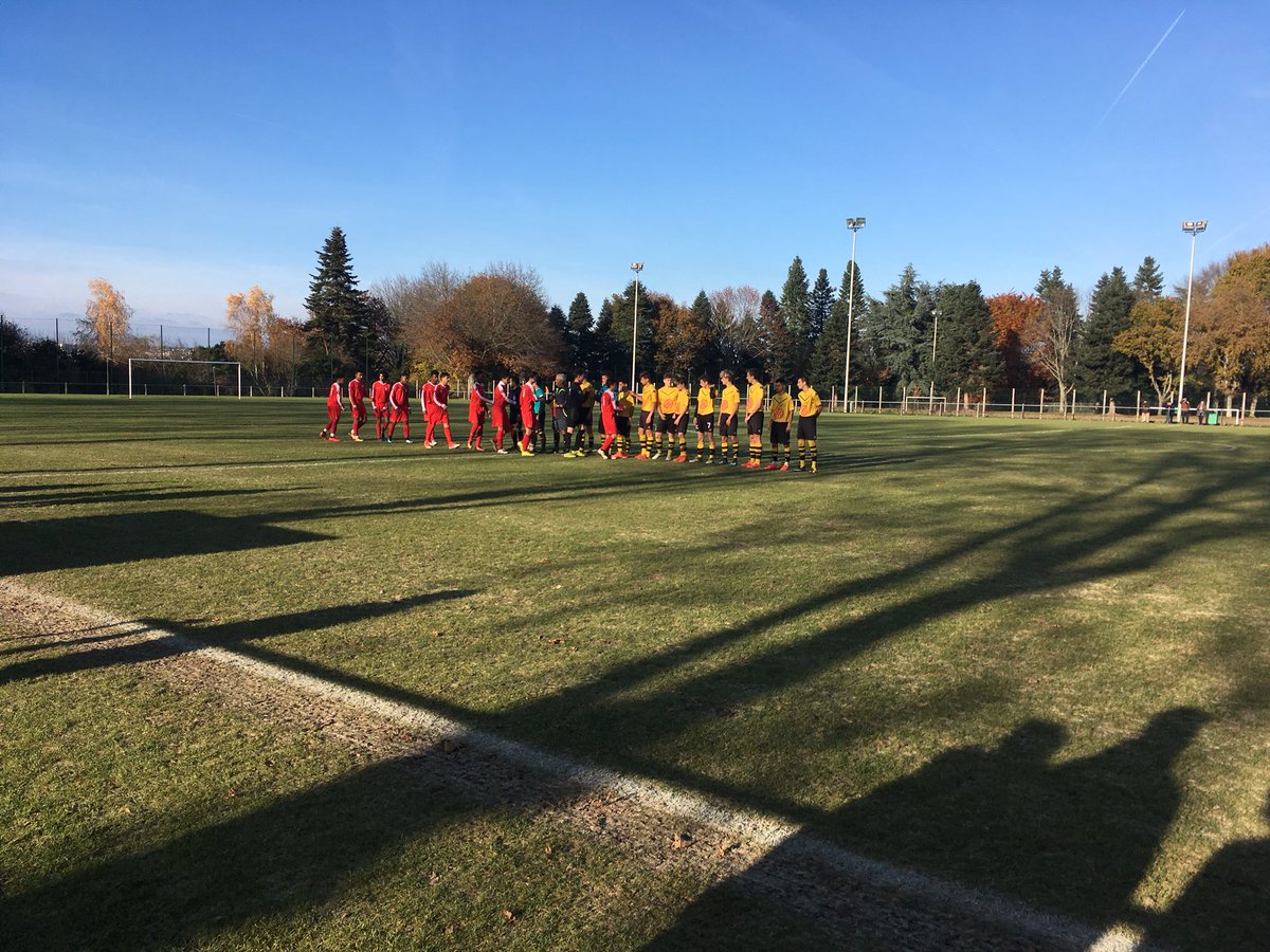Début du match ! #AllezCsf 💛🖤