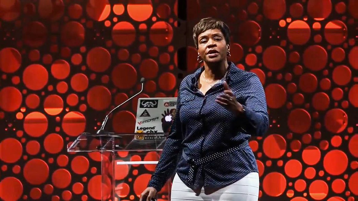 MceoBlog's tweet image. Vision doesn't come from your eyes. See this woman's inspiring story about how her blind son taught her to see.

ow.ly/ofuj30gyK7V