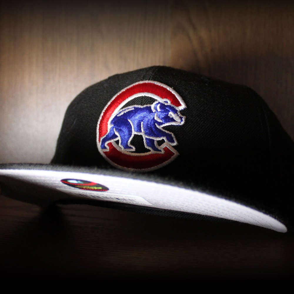 ECAPCITY's tweet photo. Chicago @Cubs FITTEDS for Jordan Top 3 

https://t.co/5R6Oxqp0pl

#ChicagoCubs #Chicago #Cubs #Jordan #Jordantop3 #fresherthanuraverage #kicks4eva #walklikeus #igsneakercommunity #rare_footage #smyfh #wdywt #solenation #soletoday @sneakernews @kicksonfire @NICEKICKS @ChicagoCubs https://t.co/4Sr3PiRRLu