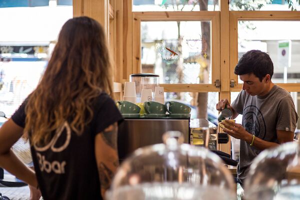 Punto de encuentro para amantes del café y para ciclistas, aquí no importa el color de tu maillot o número de tu dorsal, Ferran siempre te recibirá con una amplia sonrisa en <a href="/onyvasc/">OnyVa Barcelona</a>.  
#bcnfoodieguide #bcnfoodiefever #morecomingsoon #bcnfoodieguide2018