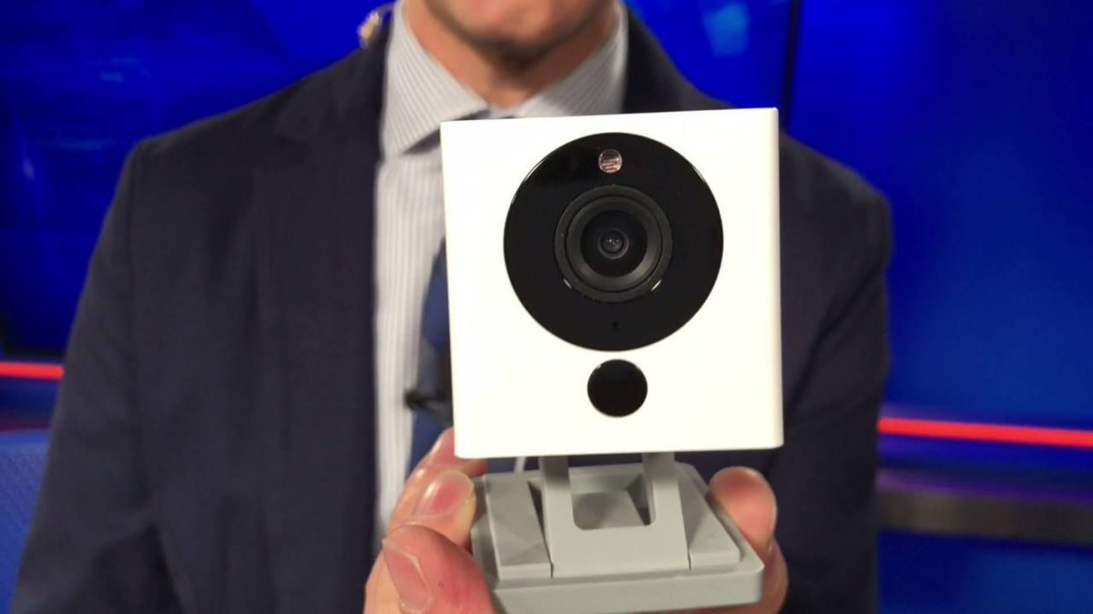 carlslocksmith_'s tweet photo. Rolling on a budget? This #securitycamera is a game changer AND it's affordable! https://t.co/uwwNQsnfNT #Homesecurity #DetroitLocksmith #Detroit #DetroitLove https://t.co/D4ZLw59rVa