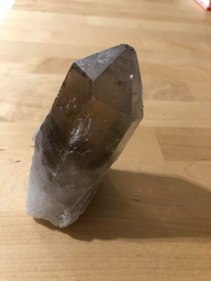 homeofwillow's tweet photo. Smokey Quartz;?These stones are strongly protective and are excellent stones for all of us to keep within our aura at all times.
If you are a spiritual worker such as a clairvoyant, you may take advantage of this stones ability as a stone of psychic protection. #crystals https://t.co/145TLxD0LI