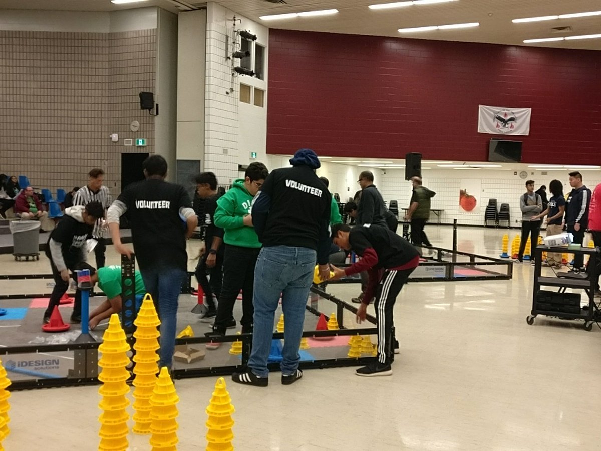 gary_iDESIGNsol's tweet photo. Almost finished setting up for the Brampton Robotics VEX Event at Woodlands Secondary #VEXRobotics #iDESIGNSolutions https://t.co/sJwolfHyFI