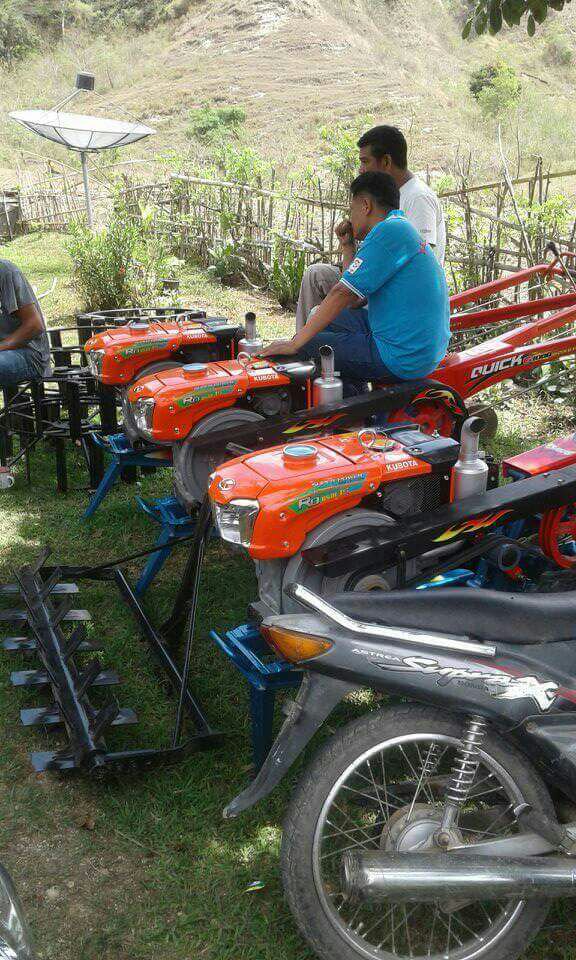 Yudiwanto6's tweet photo. hand tractor DD utk lahan pertanian Sumba Timur.
#ManfaatDanaDesa 
#ntt
@jokowi
@EkoSandjojo 
@taufikmadjid71 
@anwsanusi 
@fachrilabalado https://t.co/eRQFCV9xV6